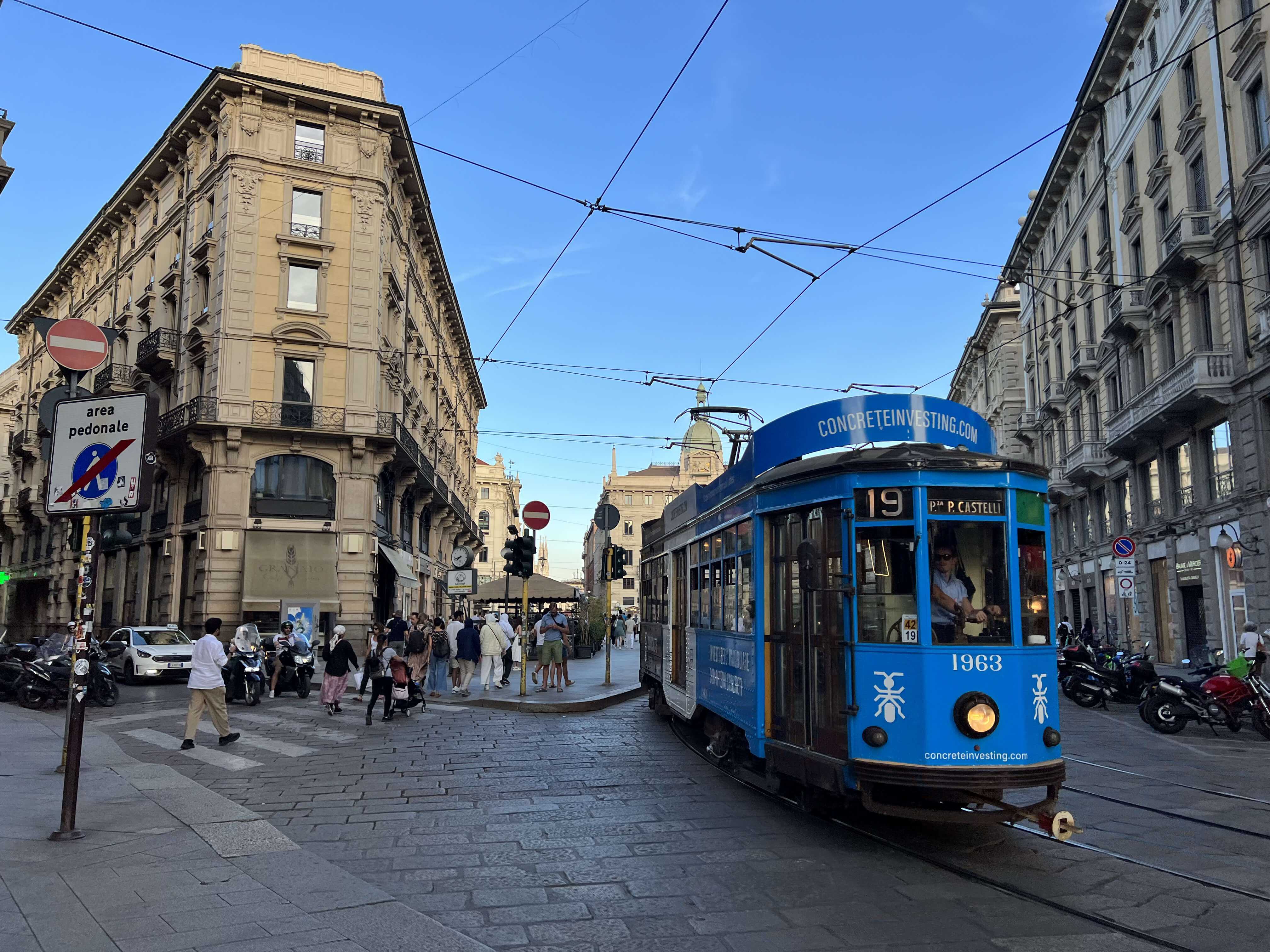 Getting around Milan using public transport: A complete guide